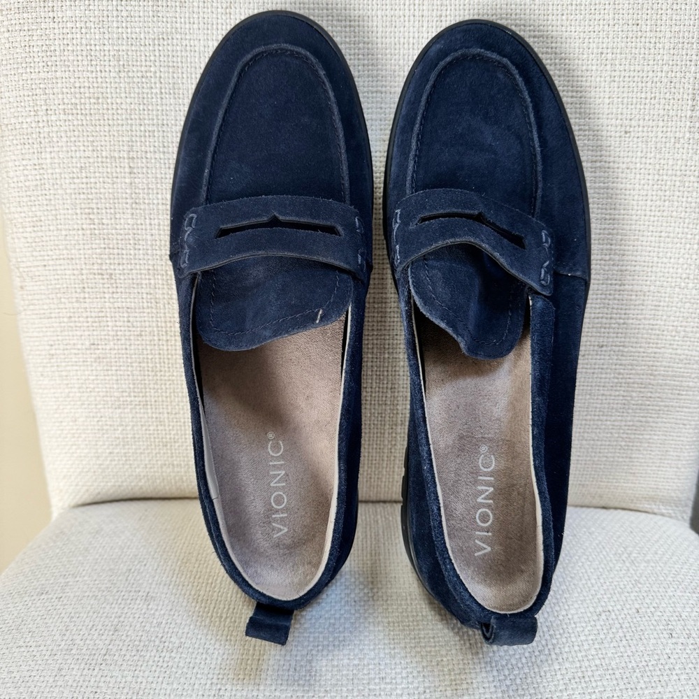 VIONIC Uptown Loafer Navy Suede size 10 - Picture 9 of 16